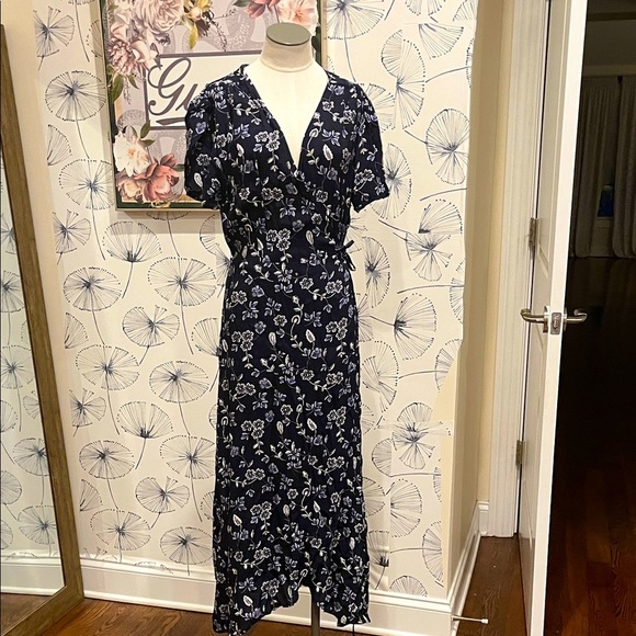 GAP L tall Floral Navy Wrap Dress - Picture 2 of 3